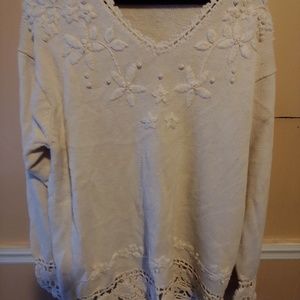 Women off white sweater w/ pearls Diane K. Size M